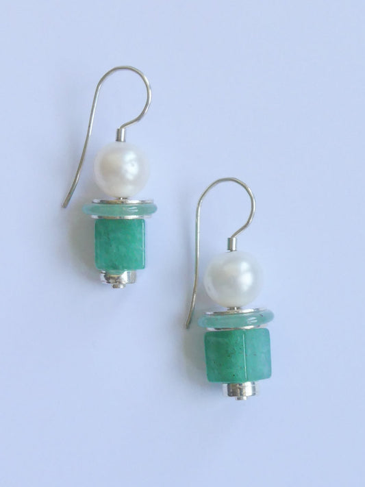Serpentine and Pearl  Necklace